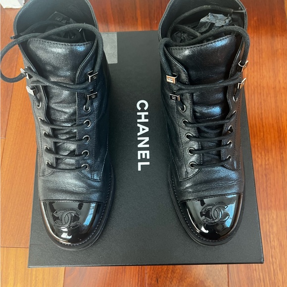 ❌SOLD❌CHANEL MILITARY STYLE BOOTS, BLACK SIZE 7 - Picture 3 of 13